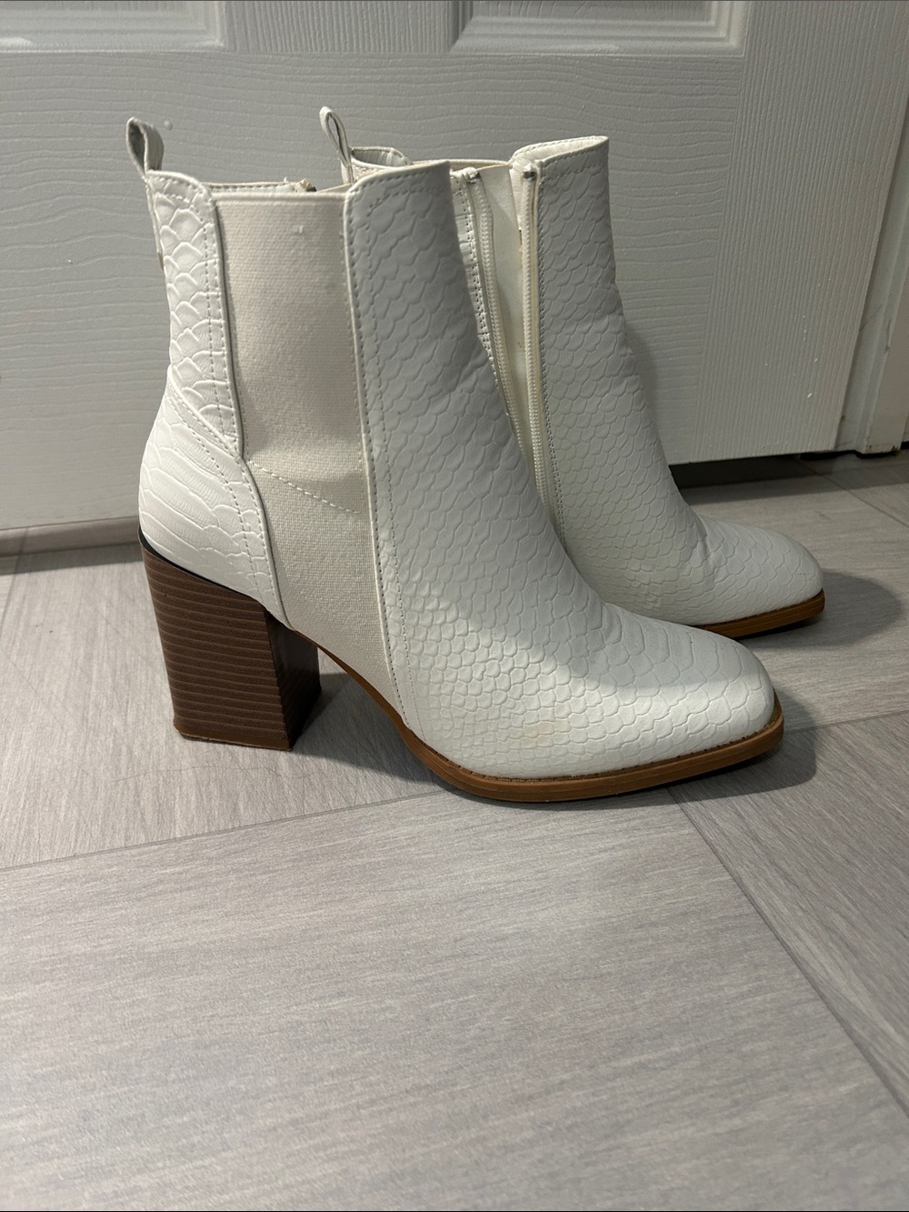 White Textured Block Heel Chelsea Boots